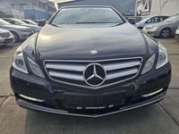Gebraucht Mercedes E200 184 PS (135 kW) 2012 Schwarz Cabrio