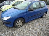 Gebraucht Peugeot 206 60 PS (44 kW) 2001 Blau Kleinwagen
