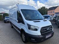 Gebraucht Ford Transit Trend 170 PS (125 kW) 2022 Weiß Van / Kleinbus