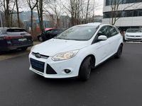 Gebraucht Ford Focus SYNC Edition 125 PS (91 kW) 2013 Frostweiß Kleinwagen