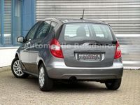Gebraucht Mercedes A150 95 PS (69 kW) 2009 Grau Kleinwagen
