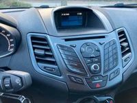 Gebraucht Ford Fiesta Celebration 101 PS (74 kW) 2017 Schwarz Kleinwagen