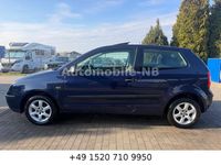 Second-hand VW Polo Comfortline 64 CP (47 kW) 2002 Albastru Berlinǎ