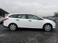 Gebraucht Ford Focus Ambiente 101 PS (74 kW) 2013 Weiß Kombi
