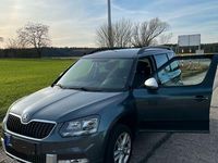 Gebraucht Skoda Yeti Active 110 PS (80 kW) 2016 Grau SUV