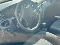 Gebraucht Ford Focus 115 PS (84 kW) 1999 Silber Kombi