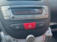 Gebraucht Toyota Aygo 68 PS (50 kW) 2010 Rot Kleinwagen