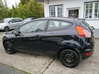 Gebraucht Ford Fiesta Trend 65 PS (47 kW) 2013 Schwarz Kleinwagen