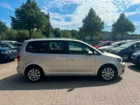 Gebraucht VW Touran 105 PS (77 kW) 2010 Gold Van / Kleinbus