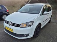 Gebraucht VW Touran Trendline 105 PS (77 kW) 2014 Pure white Van / Kleinbus