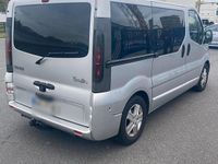 Gebraucht Renault Trafic 145 PS (106 kW) 2006 Silber Van / Kleinbus