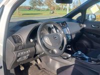 Gebraucht Nissan Leaf Acenta 80 kW (109 PS) 2015 Weiß Kleinwagen