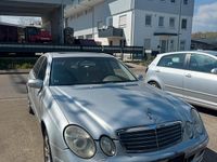 Usata Mercedes E240 177 CV (130 kW) 2003 Argento Berlina