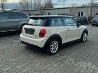 Gebraucht Mini Cooper 136 PS (100 kW) 2017 Weiß Kleinwagen