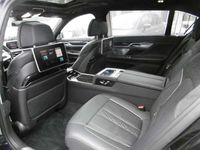 gebraucht BMW 740L d xDrive M-Sport Pano Laser B&W Sky Lounge