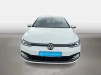 Gebraucht VW Golf VIII Active 150 PS (110 kW) 2023 Weiß Limousine