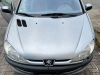 Gebraucht Peugeot 206 60 PS (44 kW) 2001 Silber Limousine