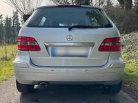 Gebraucht Mercedes B200 140 PS (102 kW) 2006 Silber Van / Kleinbus