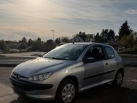 Gebraucht Peugeot 206 60 PS (44 kW) 2004 Silber Kleinwagen