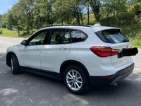 gebraucht BMW X1 sDrive18i/unfallfrei/Scheckheft/AHK