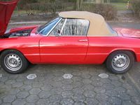 Gebraucht Alfa Romeo Spider 103 PS (75 kW) 1975 Rot Cabrio