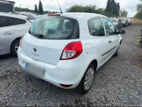 Gebraucht Renault Clio 75 PS (55 kW) 2012 Weiß Kleinwagen