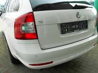 Gebraucht Skoda Octavia Ambition 105 PS (77 kW) 2013 Weiß Kombi