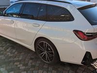 Gebraucht BMW 330 M Sport 286 PS (210 kW) 2023 Weiß Kombi