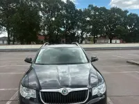 Gebraucht Skoda Superb 170 PS (125 kW) 2011 Schwarz Kombi