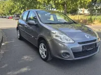 Gebraucht Renault Clio II 75 PS (55 kW) 2010 Andere farben Limousine