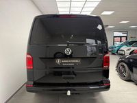 Second-hand VW Multivan 204 CP (150 kW) 2017 Negru Monovolum