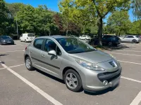 Gebraucht Peugeot 207 Urban Move 95 PS (69 kW) 2008 Silber Limousine