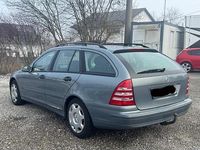 Gebraucht Mercedes C180 143 PS (105 kW) 2005 Blau Kombi