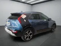 Gebraucht Kia Niro 141 PS (103 kW) 2022 Blau SUV
