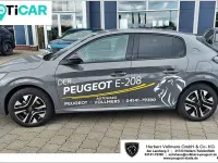 Gebraucht Peugeot e-208 Allure 114 kW (156 PS) 2026 Grau Kleinwagen
