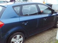 Gebraucht Kia Ceed Attract 109 PS (80 kW) 2009 Blau Kleinwagen