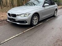 Gebraucht BMW 330e Advantage 252 PS (185 kW) 2017 Grau Limousine