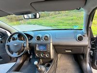 Gebraucht Ford Fiesta 101 PS (74 kW) 2005 Grau Kleinwagen