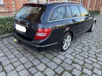 Gebraucht Mercedes C180 156 PS (114 kW) 2011 Schwarz Kombi