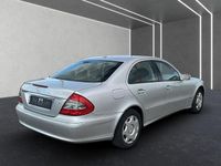 Gebraucht Mercedes E200 163 PS (119 kW) 2007 Silber Limousine