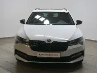 Gebraucht Skoda Superb SportLine 150 PS (110 kW) 2021 Moonweiss Kombi