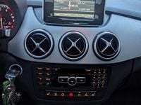 Second-hand Mercedes 200 156 CP (114 kW) 2013 Negru Monovolum