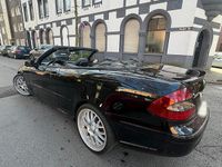 Gebraucht Mercedes CLK320 224 PS (164 kW) 2008 Schwarz Cabrio