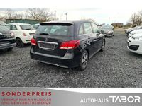 Gebraucht Mercedes B200 Style 136 PS (100 kW) 2015 Kosmosschwarz  metalliclack Van / Kleinbus