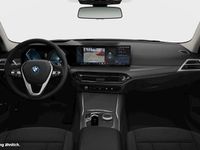 Gebraucht BMW 330e 184 PS (135 kW) 2023 Saphirschwarz Kombi