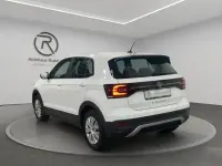 Gebraucht VW T-Cross Basis 95 PS (69 kW) 2023 Pure white SUV