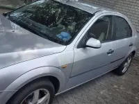 Gebraucht Ford Mondeo Ambiente 145 PS (106 kW) 2002 Grau Limousine