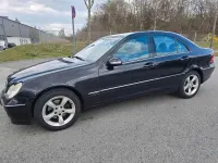 Second-hand Mercedes C220 Avantgarde 150 CP (110 kW) 2005 Negru Berlinǎ