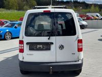 Second-hand VW Caddy 102 CP (75 kW) 2011 Alb Monovolum