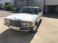 Gebraucht Mercedes 200 107 PS (78 kW) 1982 Weiß Limousine